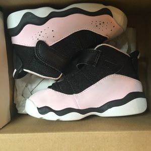 Jordan 6 Rings (TD) size 7c black/ pink foam